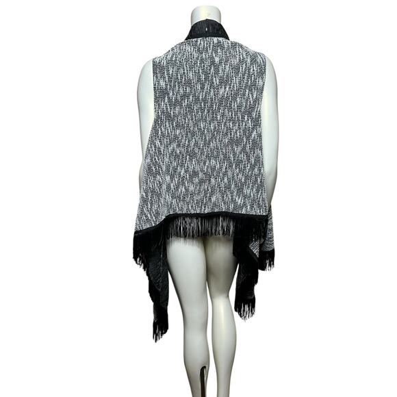 Jessica Simpson Fringe Open Front Cardigan 2X Black & White Knit, Soft Stylish - Picture 3 of 9
